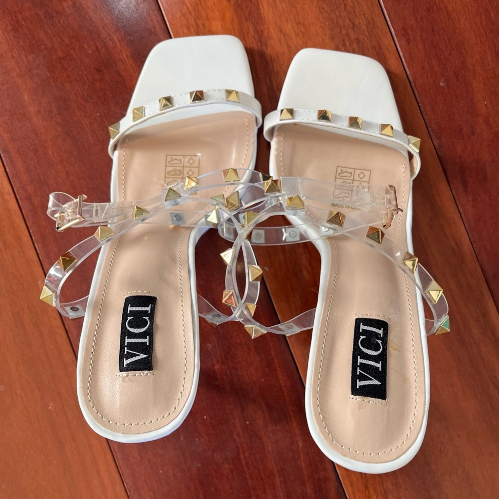 VICI Olga white gold studded heels. NEVER BEEN WORN! Size 7.5 - Picture 4 of 6